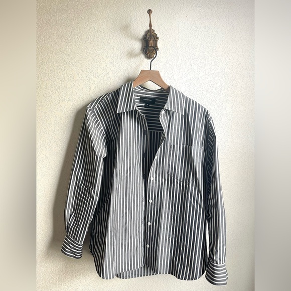 Banana Republic Tops - Banana Republic Women’s Striped Button Down Shirt